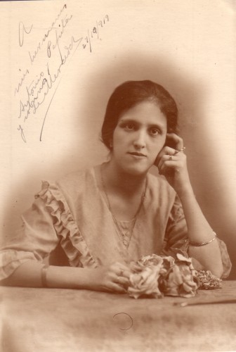 Mercedes Loret de Mola in 1919