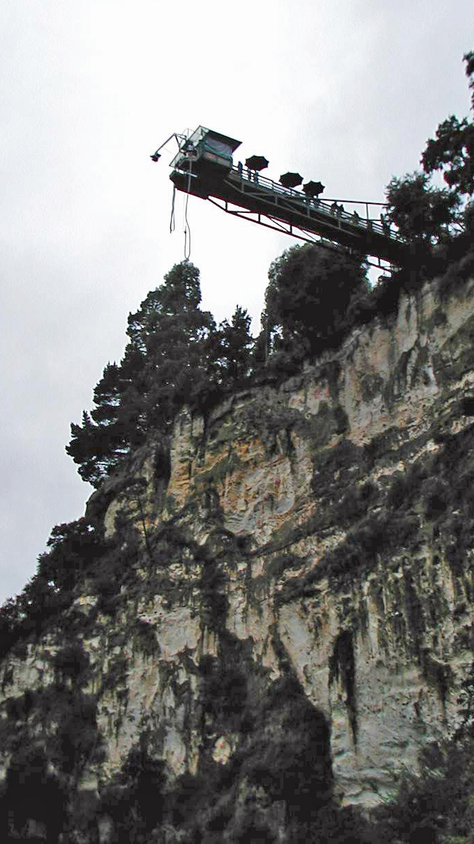 Bungy
          jumping platform
