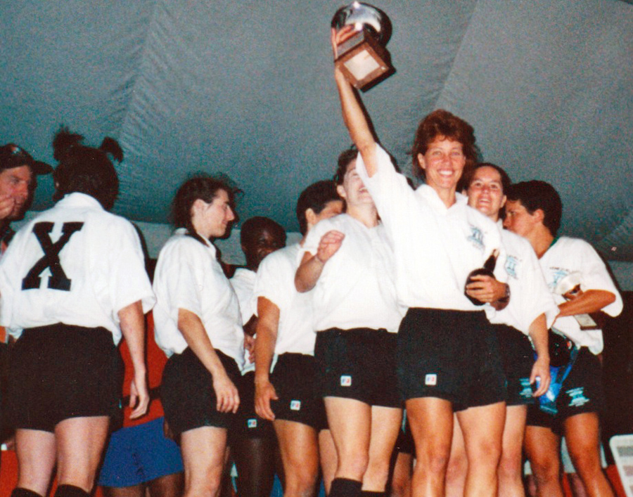 Atlantis Women & Trophy