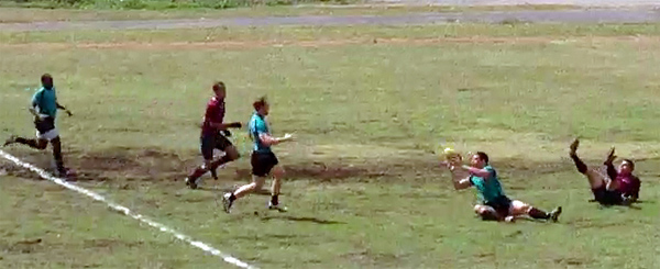 Kelly pops to Ryan for his second try