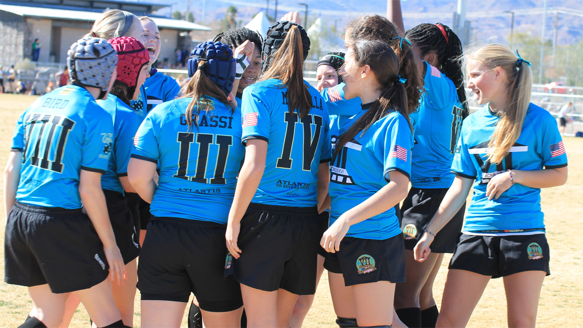 Huddle before 1st game