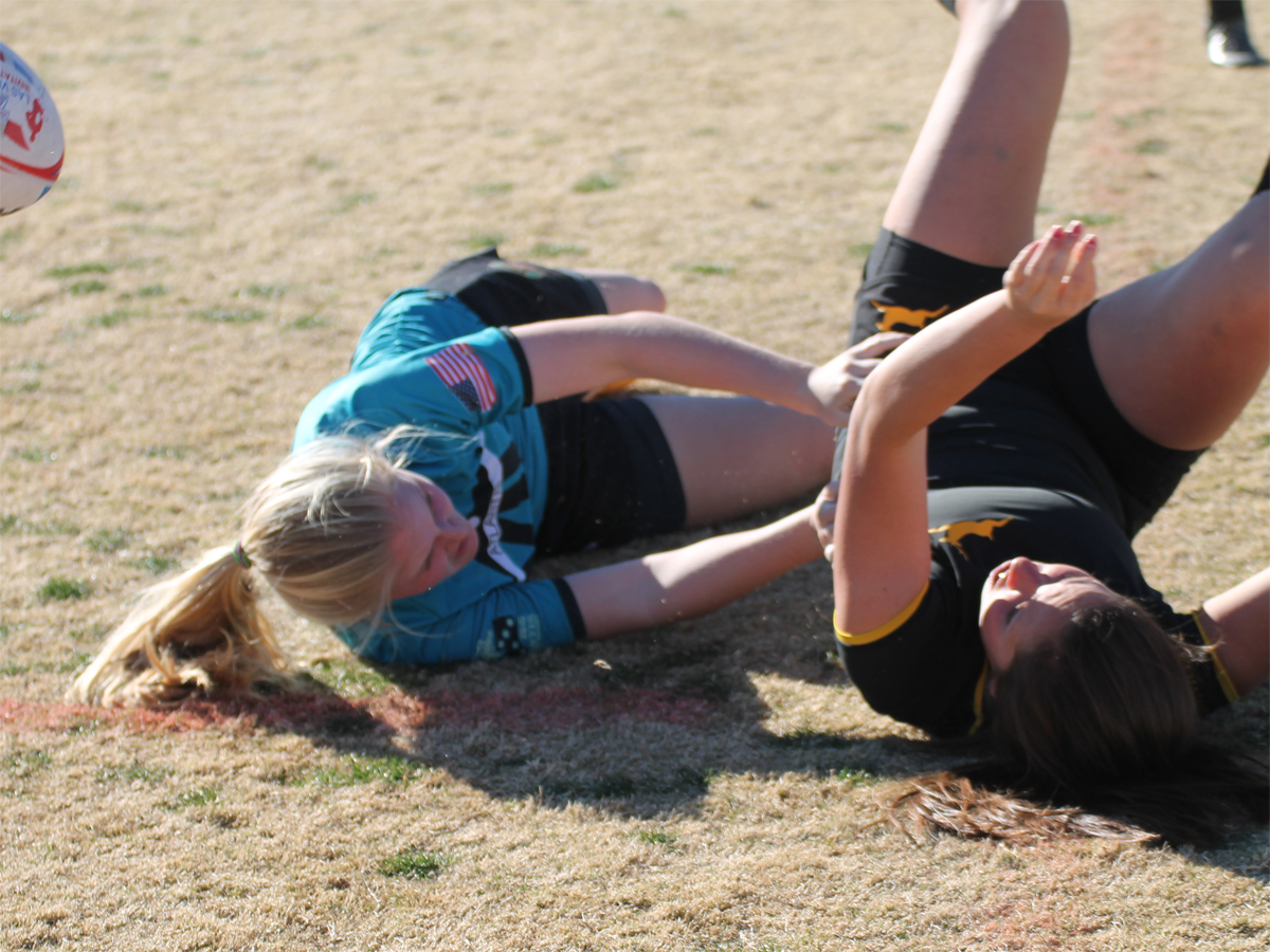 Liz takes ball carrier down