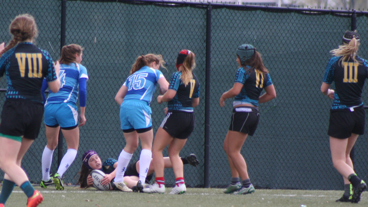 Delia scores
          in corner