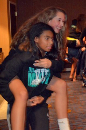 Rachel carried by Noelle
