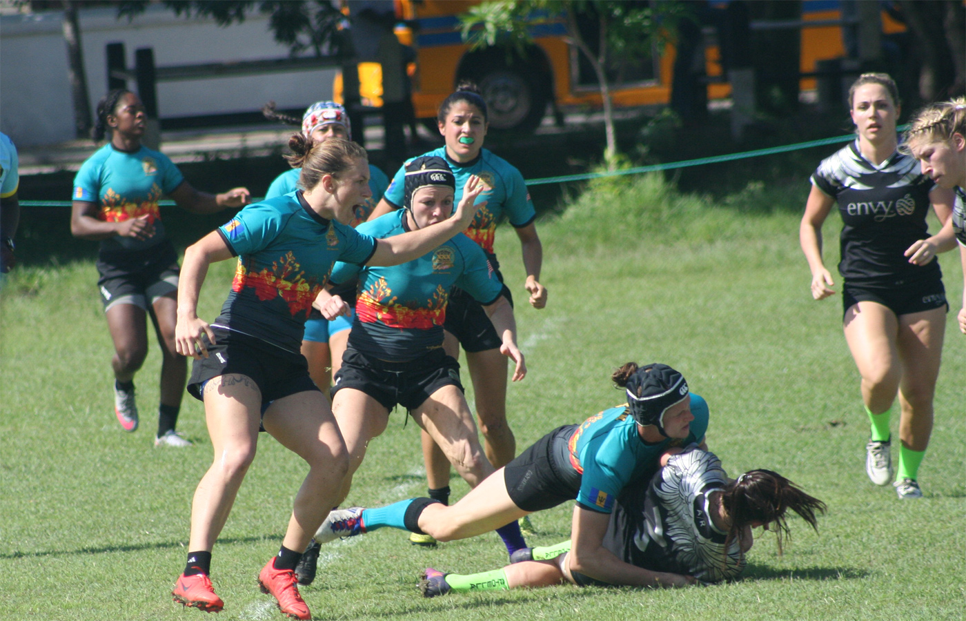 Lunde tackles Aptoella