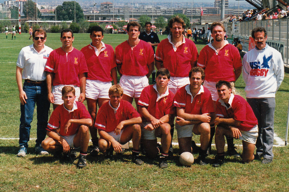 Stu
          Krohn photobombing US men in 1990